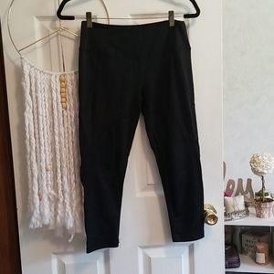 3/25$ Black Criss Cross Netted Leggings